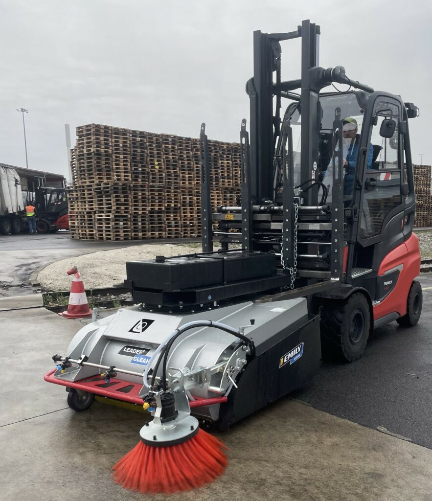 Forklift sweeper