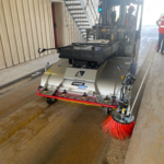 Connection-free forklift sweeper