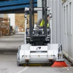 sweeper cleaning